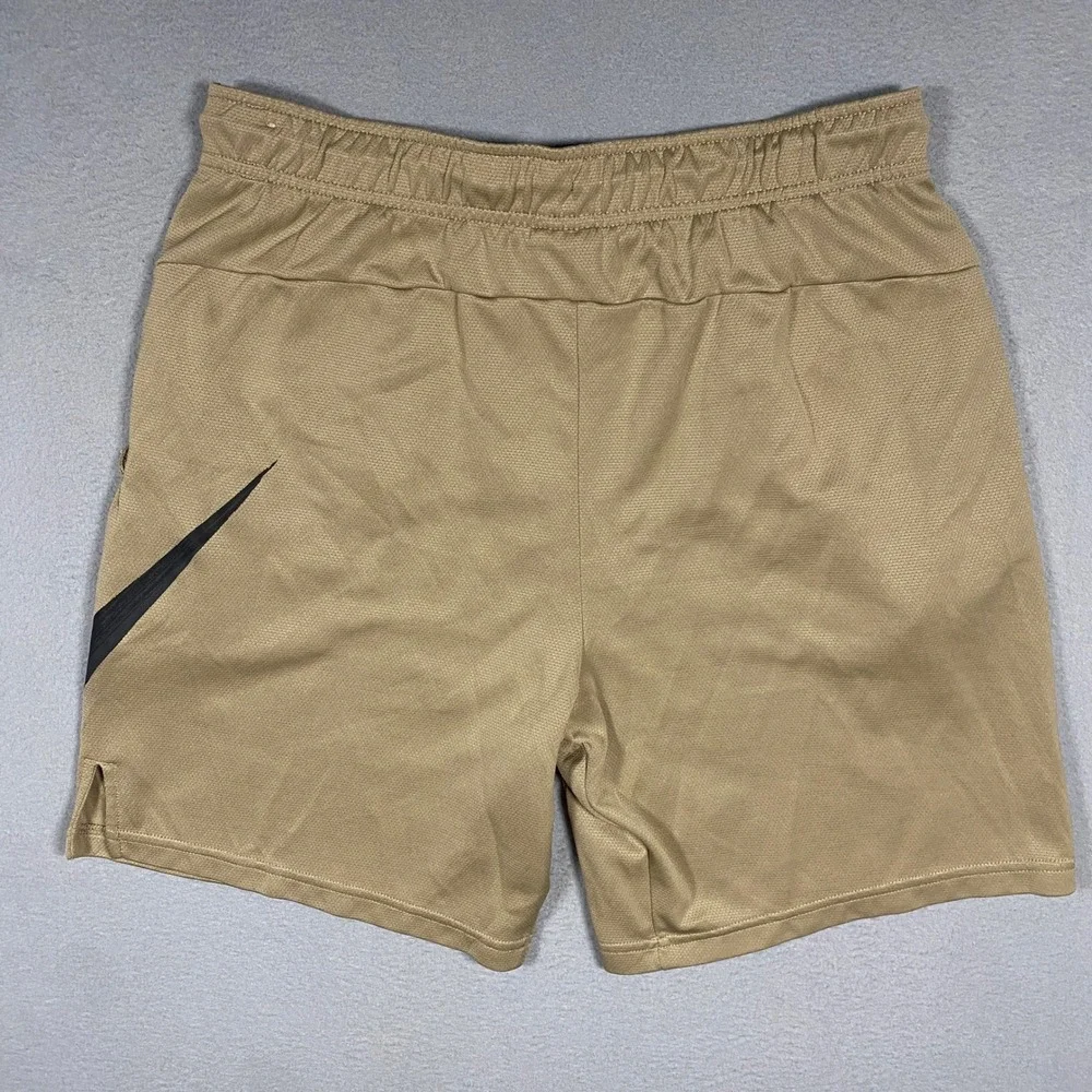Nike Dri-FIT Training Shorts Mens Size M Tan Khaki DR8796-247 Athletic Gym